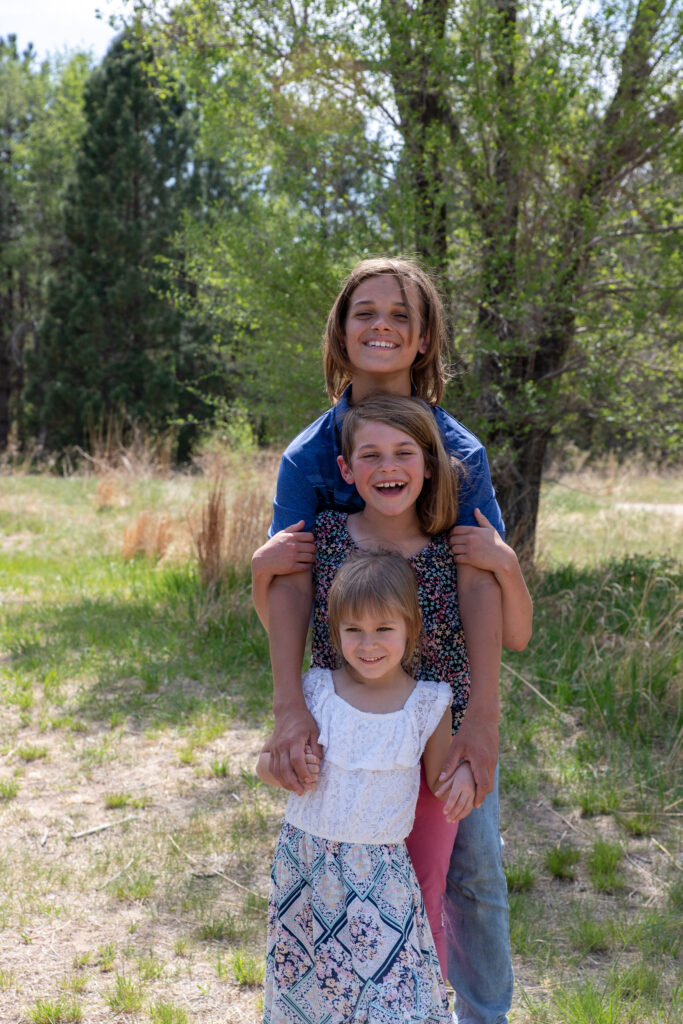 Orchard Park family photo session 3 cousins